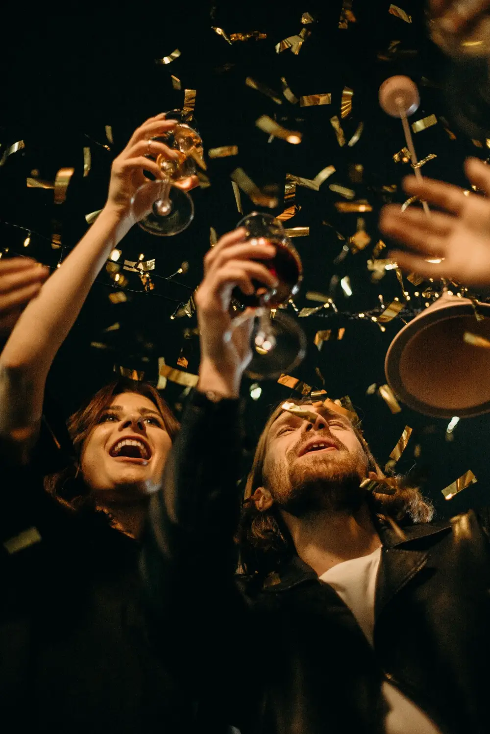 Friends celebrating party champagne